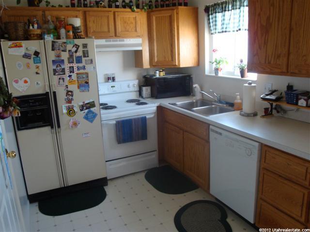 914 W 1350 N, Clinton, UT 84015 — photo 3