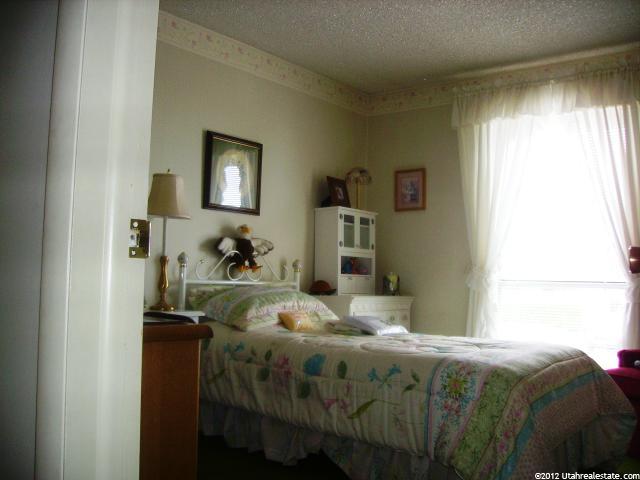 4638 S 2325 W, Roy, UT 84067 — photo 5