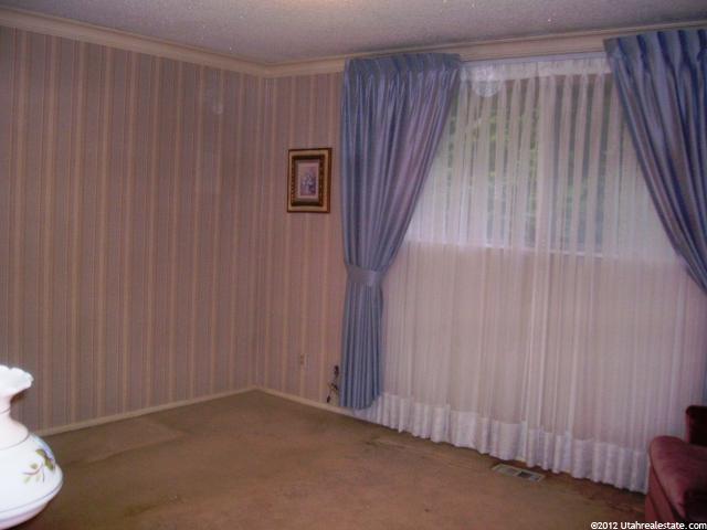 4638 S 2325 W, Roy, UT 84067 — photo 7