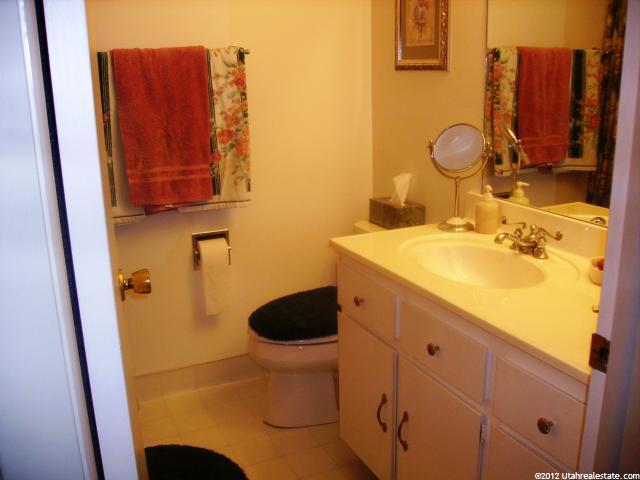 4638 S 2325 W, Roy, UT 84067 — photo 8
