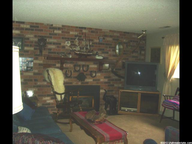 4638 S 2325 W, Roy, UT 84067 — photo 10