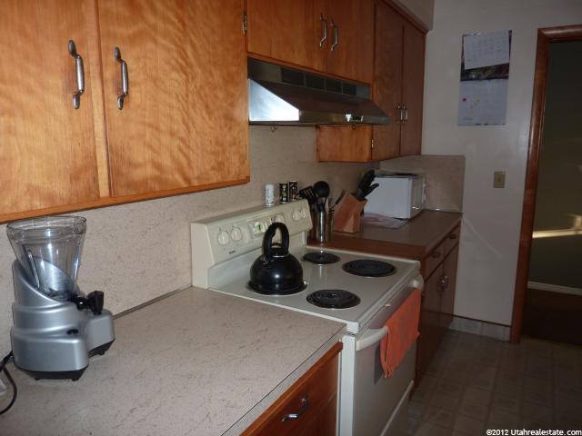 827 S 600 St E, River Heights, UT 84321 — photo 7