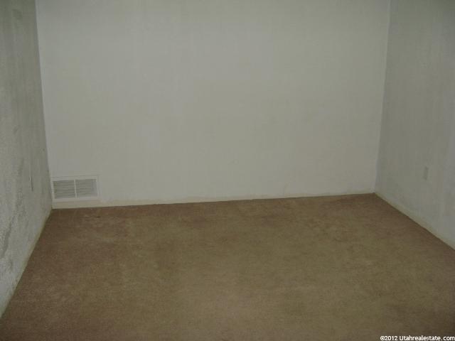 8284 Wayside Dr, Sandy, UT 84094 — photo 10