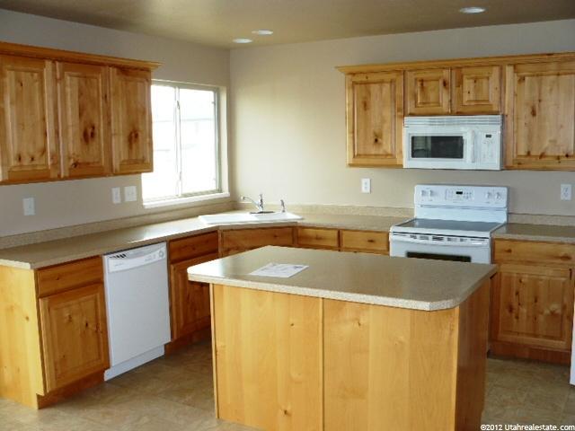 4557 W 5800 S, Hooper, UT 84315 — photo 7