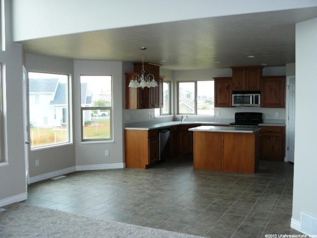 5649 S 4650 W, Hooper, UT 84315 — photo 7