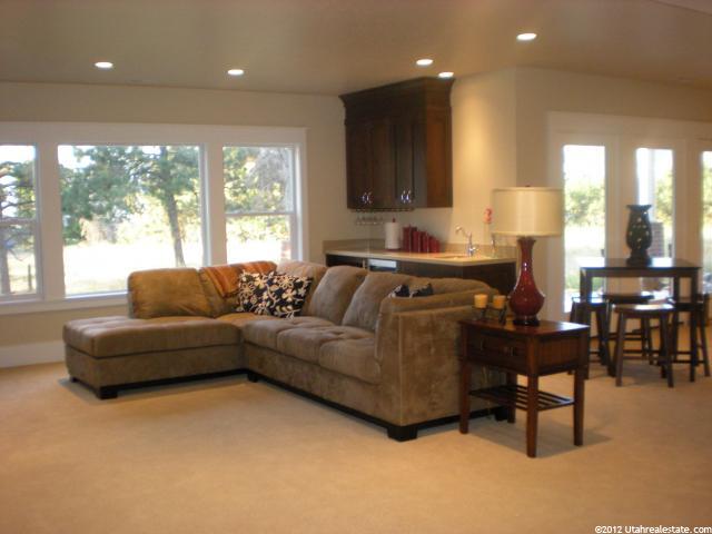 585 E 3550 S, Bountiful, UT 84010 — photo 4