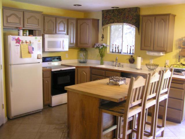 813 E Creekside Dr, Layton, UT 84041 — photo 2