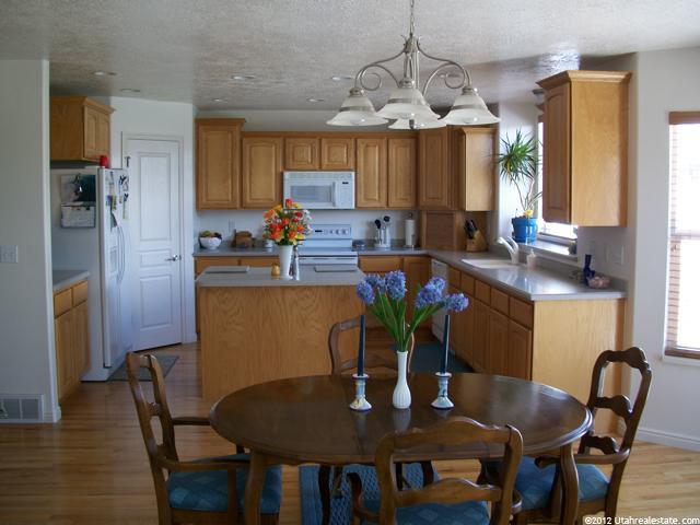 862 N 3625 W, Layton, UT 84041 — photo 6