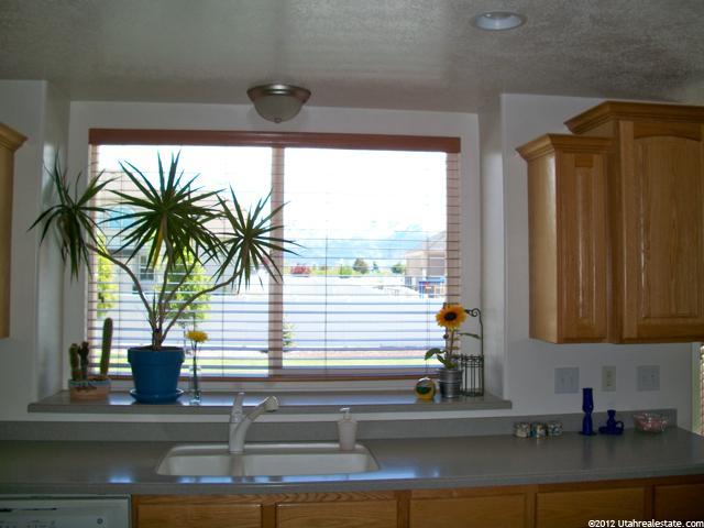 862 N 3625 W, Layton, UT 84041 — photo 9