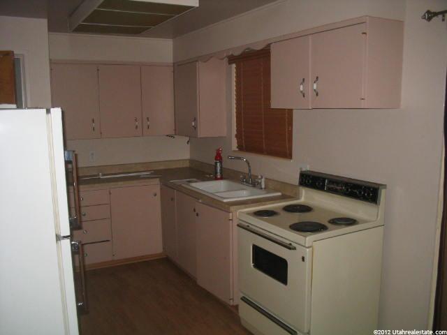 456 N Fern Dr, Clearfield, UT 84015 — photo 2