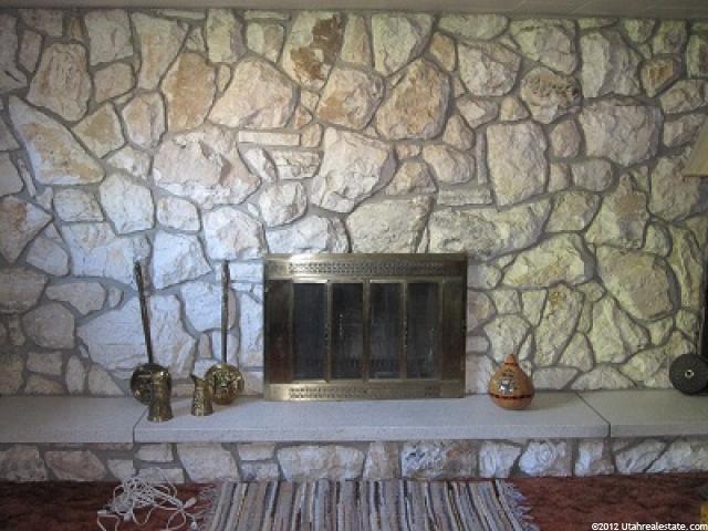 284 N Center St, Delta, UT 84624 — photo 8