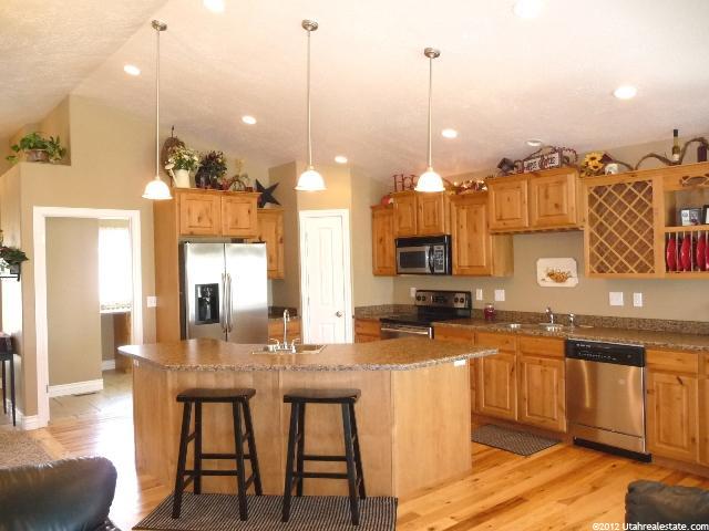 677 E 300 S, Smithfield, UT 84335 — photo 5