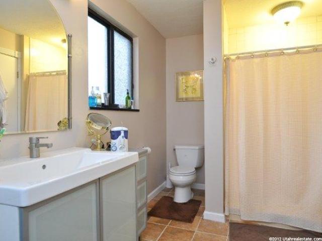 2014 E 6075 S, Uintah, UT 84403 — photo 6
