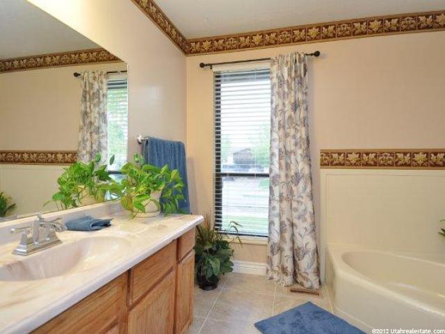2014 E 6075 S, Uintah, UT 84403 — photo 9