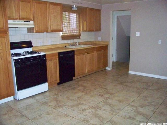 2075 W Clara St, Layton, UT 84041 — photo 6