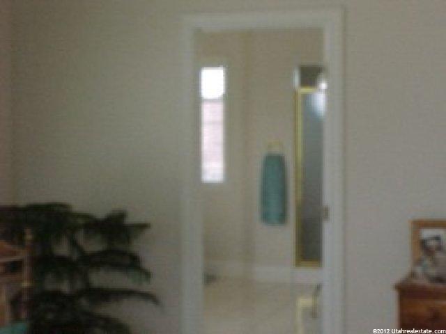 1678 E Beechwood Dr, Layton, UT 84040 — photo 2