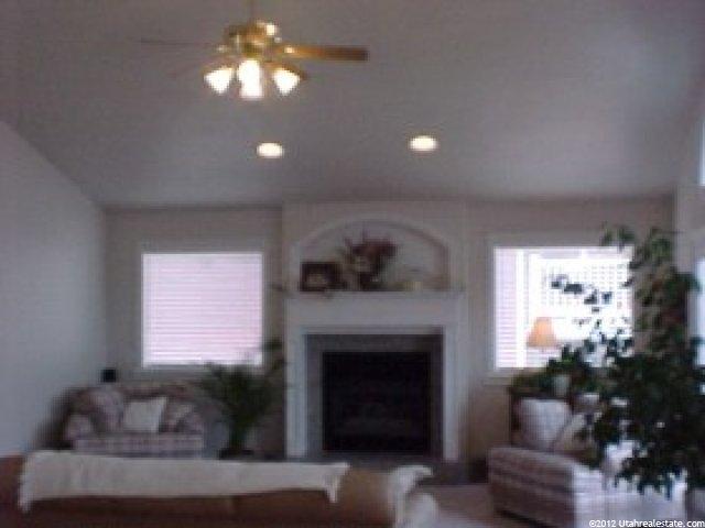 1678 E Beechwood Dr, Layton, UT 84040 — photo 4