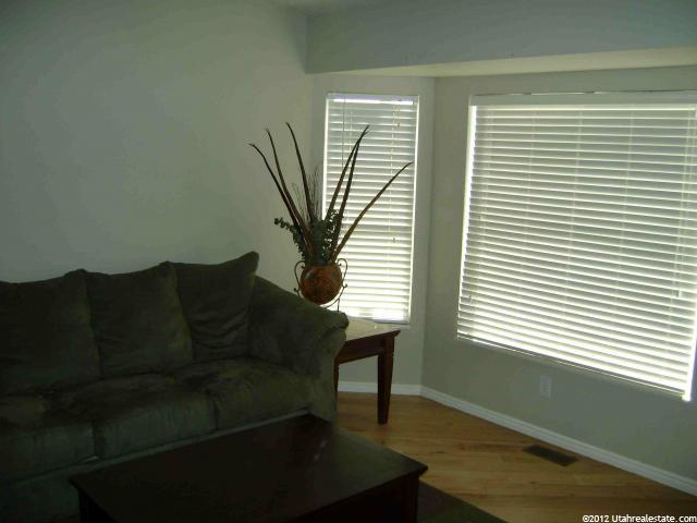 665 S Pheasant View Dr, Layton, UT 84041 — photo 2