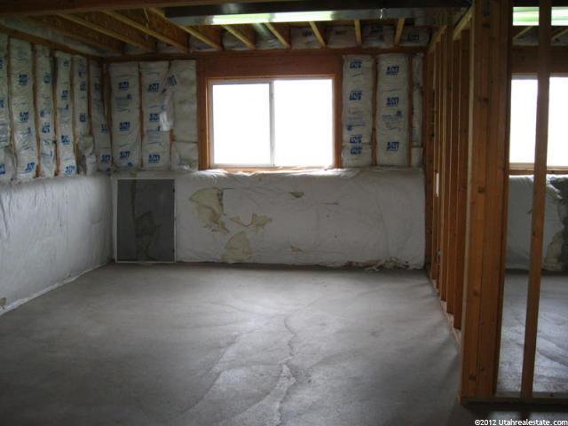 2056 N 550 W, Clinton, UT 84015 — photo 11