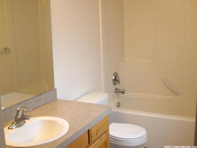 2056 N 550 W, Clinton, UT 84015 — photo 7
