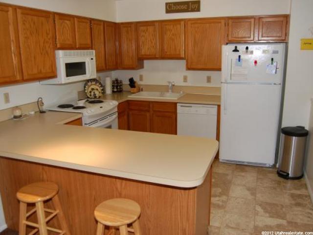 188 E 2050 S #B4, Bountiful, UT 84010 — photo 2