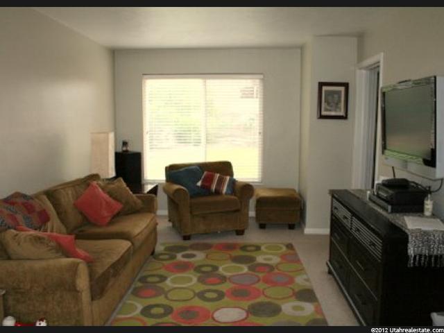 5764 S Wood Cir E, Murray, UT 84107 — photo 2