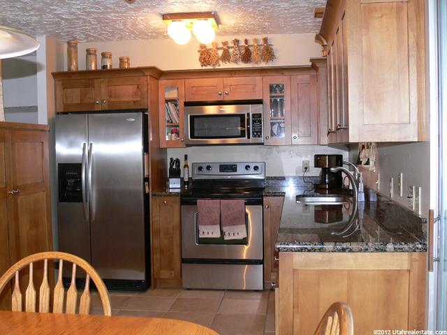 740 E Whispering Pine Dr, Murray, UT 84107 — photo 4
