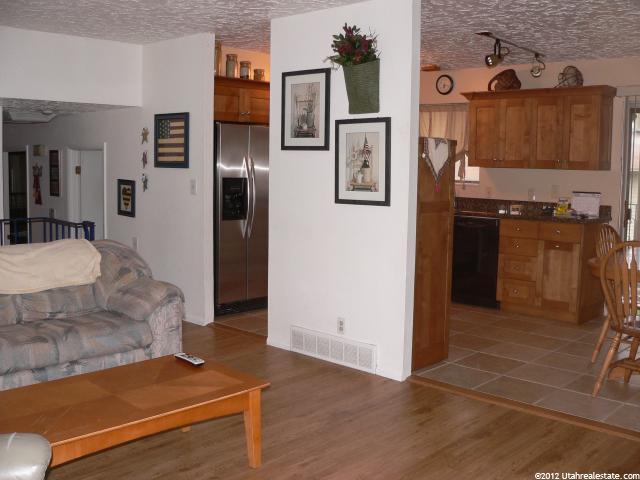 740 E Whispering Pine Dr, Murray, UT 84107 — photo 5