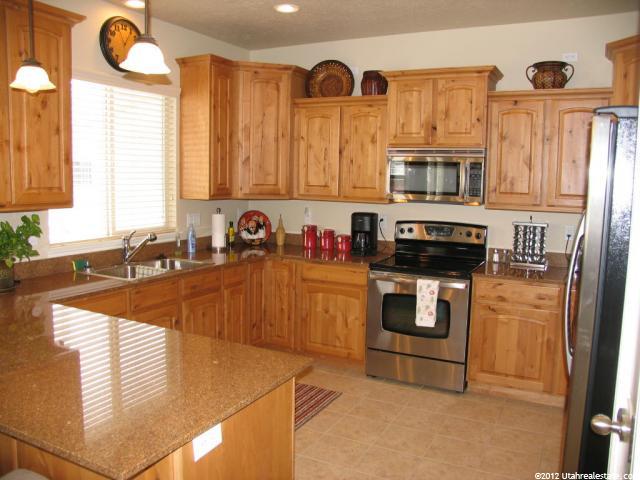 749 E Leafwood Ln, Sandy, UT 84094 — photo 4