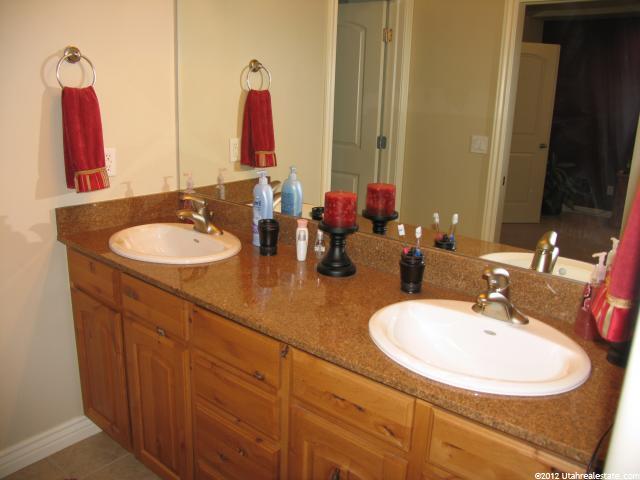 749 E Leafwood Ln, Sandy, UT 84094 — photo 9