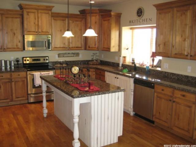 794 S 700 W, Layton, UT 84041 — photo 3