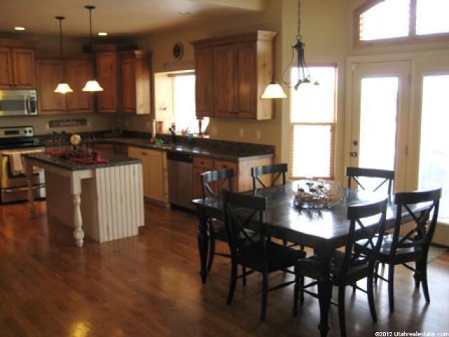 794 S 700 W, Layton, UT 84041 — photo 4