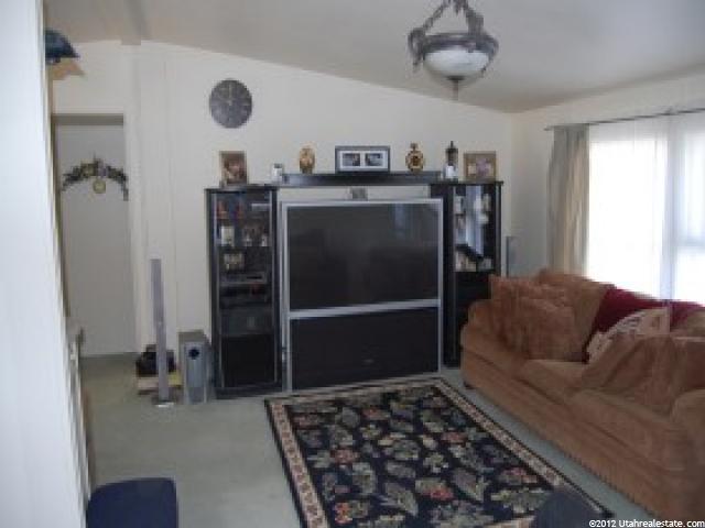 242 N 300 W, Vernal, UT 84078 — photo 2