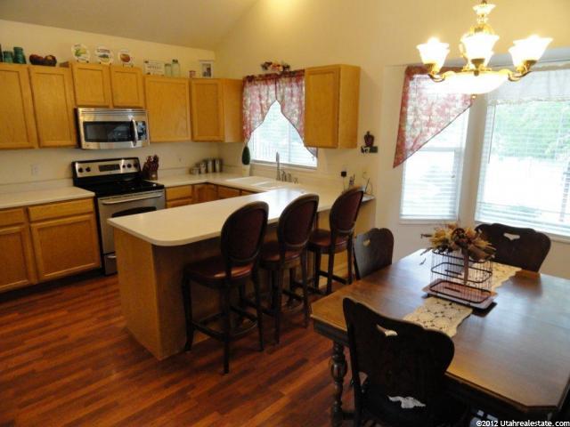1435 N 200 W, Layton, UT 84041 — photo 4