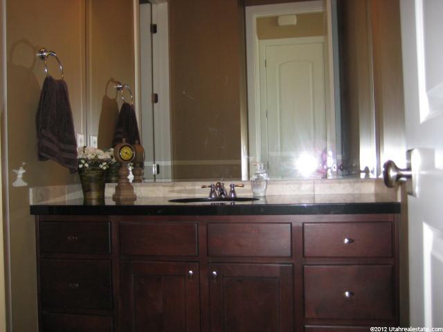 388 Paddock Ln, Kaysville, UT 84037 — photo 8