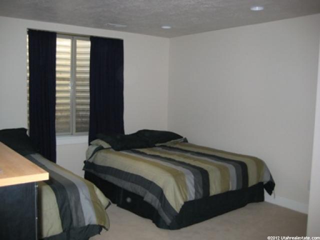 388 Paddock Ln, Kaysville, UT 84037 — photo 10
