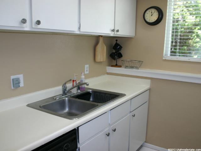 17 E 400 N #29, Bountiful, UT 84010 — photo 4