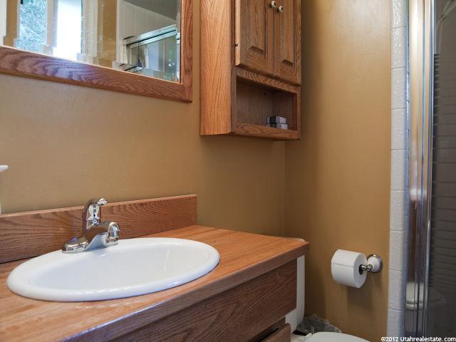 1172 N Main St, Centerville, UT 84014 — photo 9