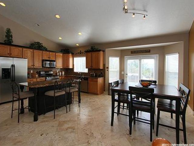10276 S Sandy Willows Cv E, Sandy, UT 84070 — photo 4