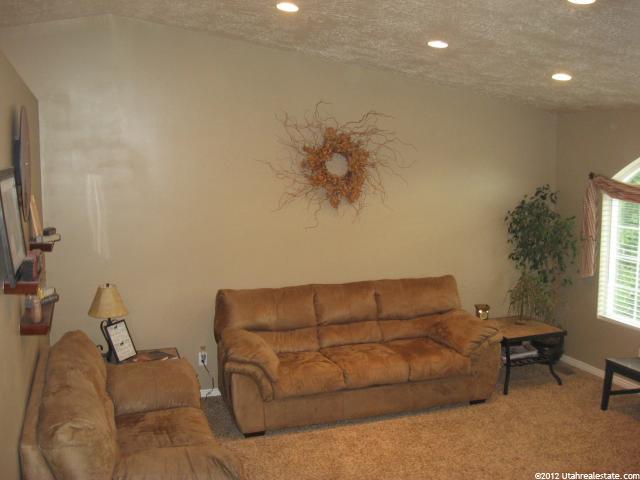 2611 W 1025 N, Layton, UT 84041 — photo 9
