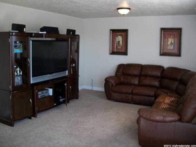 885 W 25 N, Clearfield, UT 84015 — photo 7