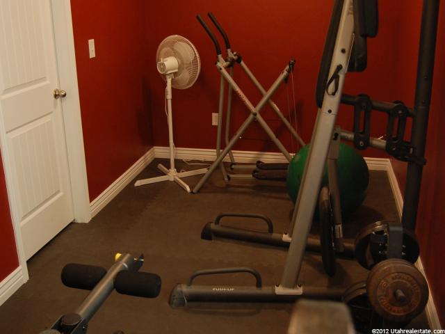 589 W 25 N, Clearfield, UT 84015 — photo 12