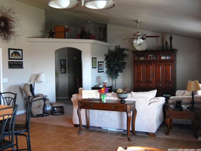 589 W 25 N, Clearfield, UT 84015 — photo 5