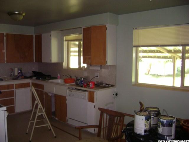 290 N Colonial Ave, Layton, UT 84041 — photo 2