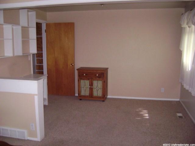 290 N Colonial Ave, Layton, UT 84041 — photo 4