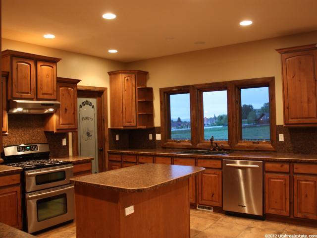 3421 N 1100 W, Pleasant View, UT 84414 — photo 2