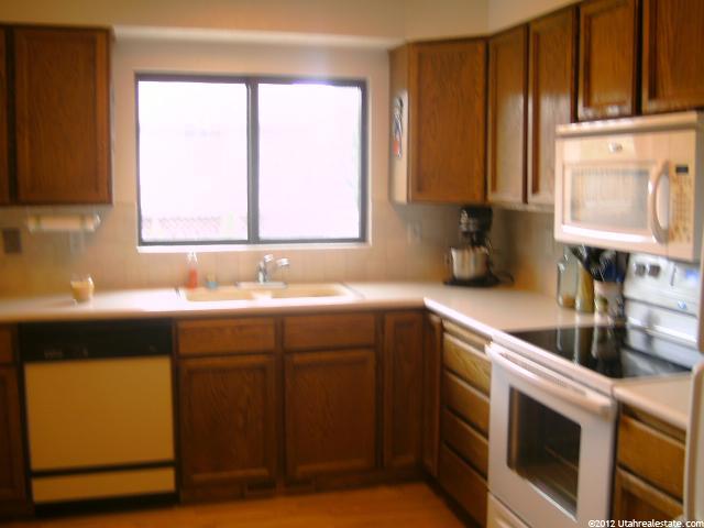 2823 N 1600 E, Layton, UT 84040 — photo 4