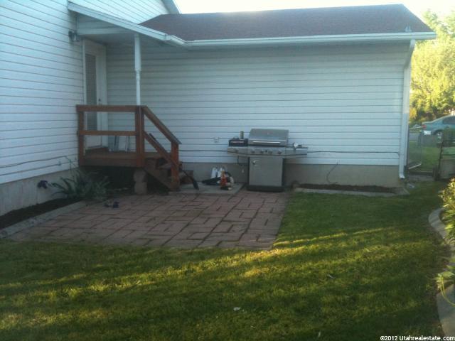 532 S 875 E, Layton, UT 84041 — photo 2
