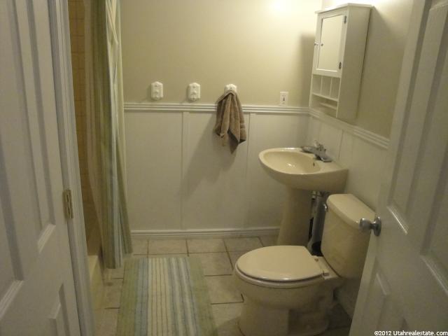532 S 875 E, Layton, UT 84041 — photo 12