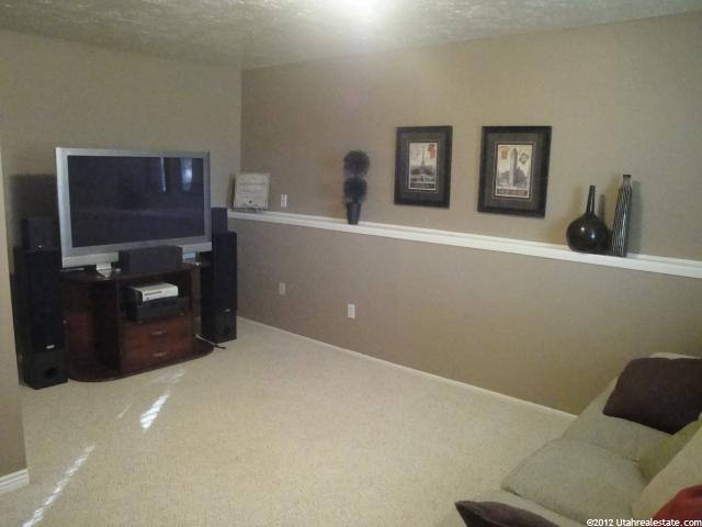 532 S 875 E, Layton, UT 84041 — photo 7